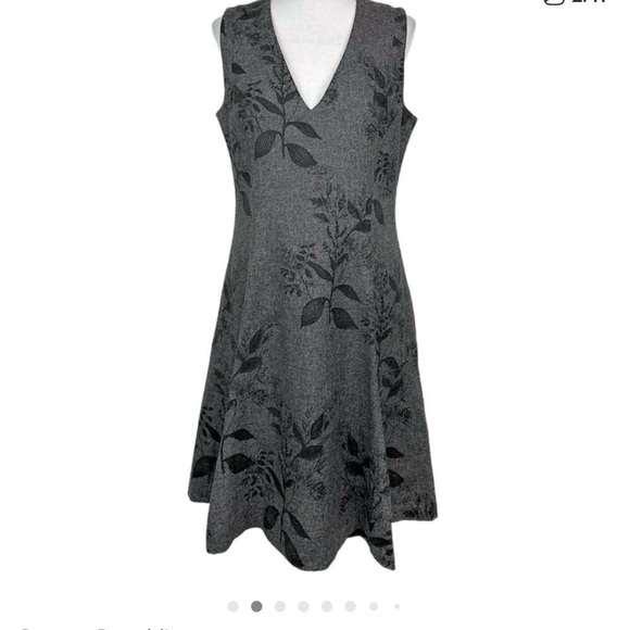 BANANAS REPUBLIC Gray Floral Sleeveless V-Neck Fit Flare Dress Women’s Size 12 - Picture 2 of 8